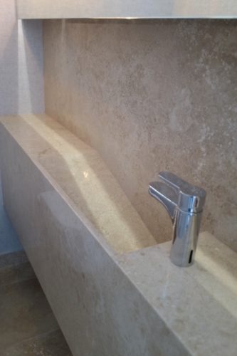 Baño de visitas MB